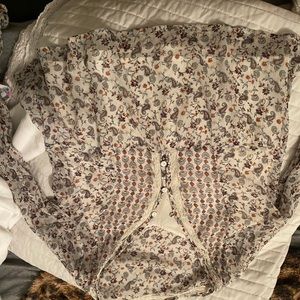 pattern hollister top